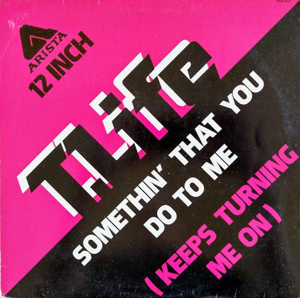 somethin' that you do to me (keeps turning me on)